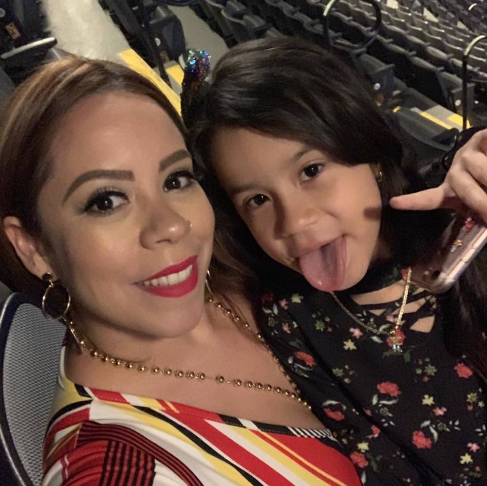 Meet your Posher, Yajaira